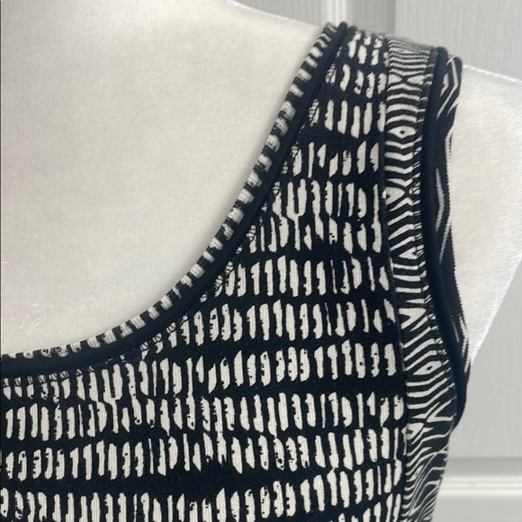 Sigrid Olsen Black & Cream Patterned Women's Top - Picture 6 of 9